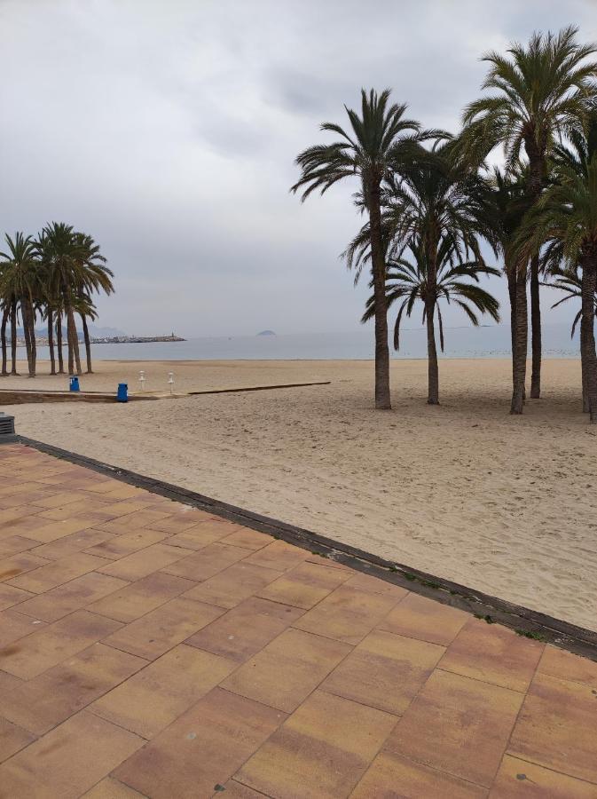 Primera línea de mar con piscina, gimnasio y parking 2 hab y 2 baños Villajoyosa  Exterior foto
