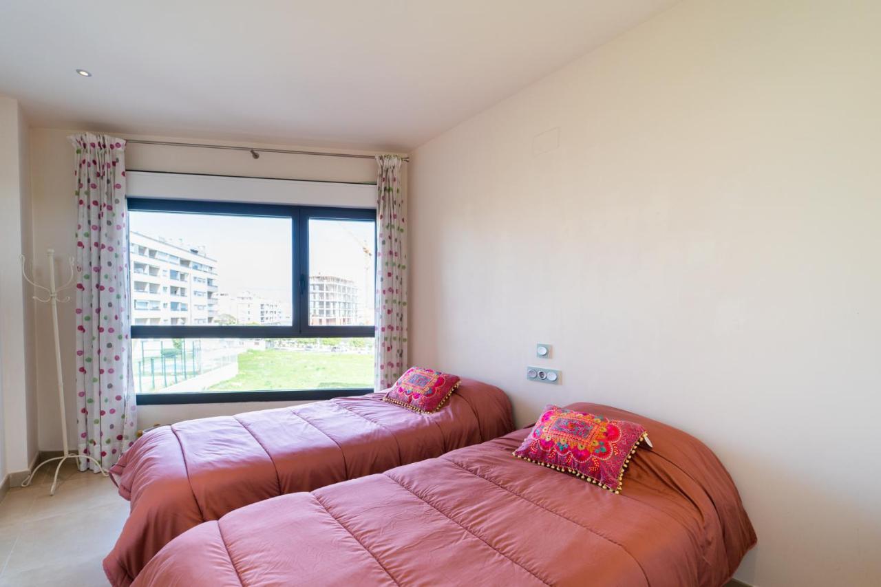 Primera línea de mar con piscina, gimnasio y parking 2 hab y 2 baños Villajoyosa  Exterior foto