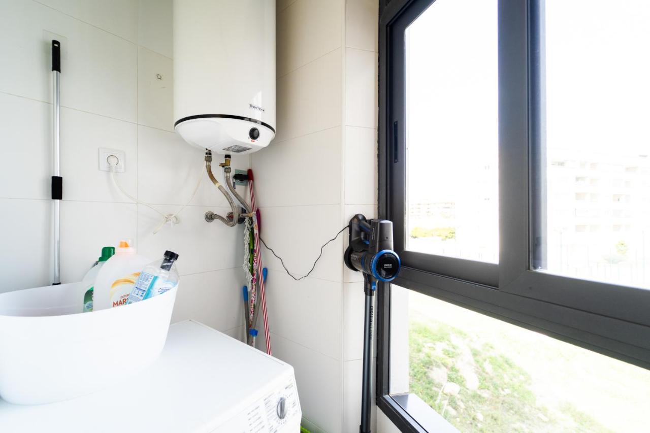 Primera línea de mar con piscina, gimnasio y parking 2 hab y 2 baños Villajoyosa  Exterior foto