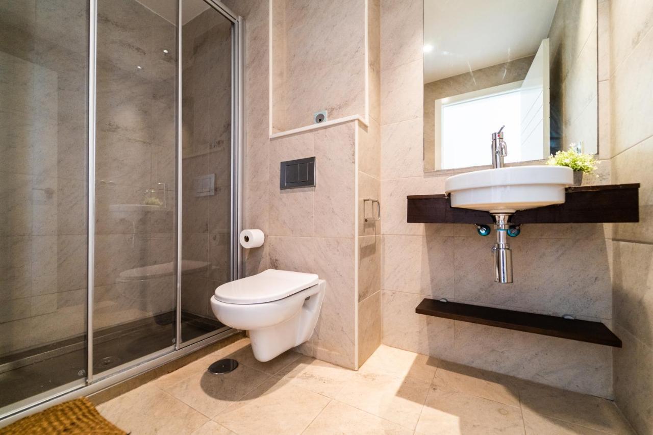 Primera línea de mar con piscina, gimnasio y parking 2 hab y 2 baños Villajoyosa  Exterior foto